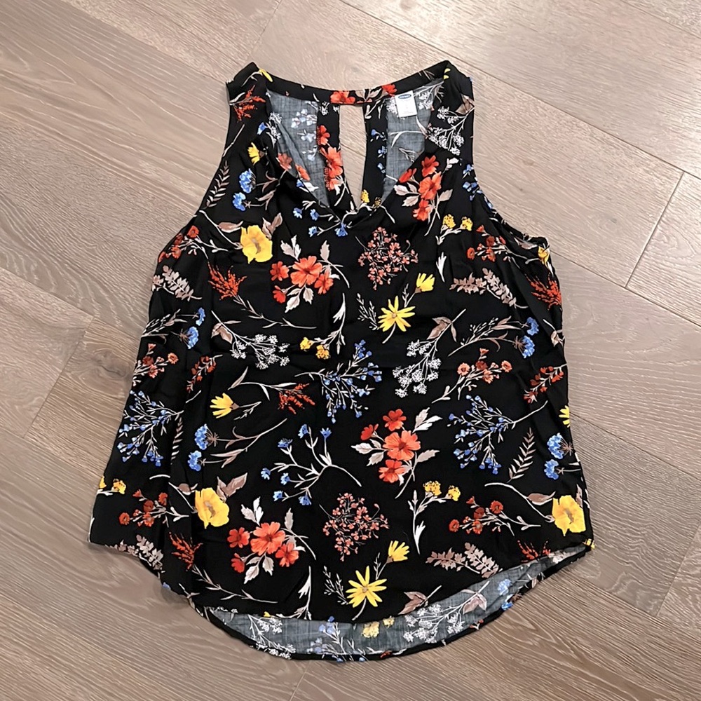Old Navy black floral blouse. Size:Large. Gently Used.